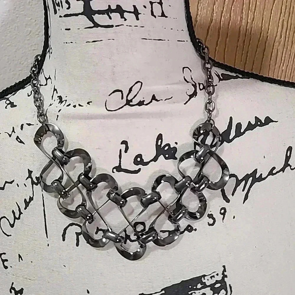 #34 set of 3 statement necklaces chunky heart metallic design beaded eclectic - Picture 3 of 4